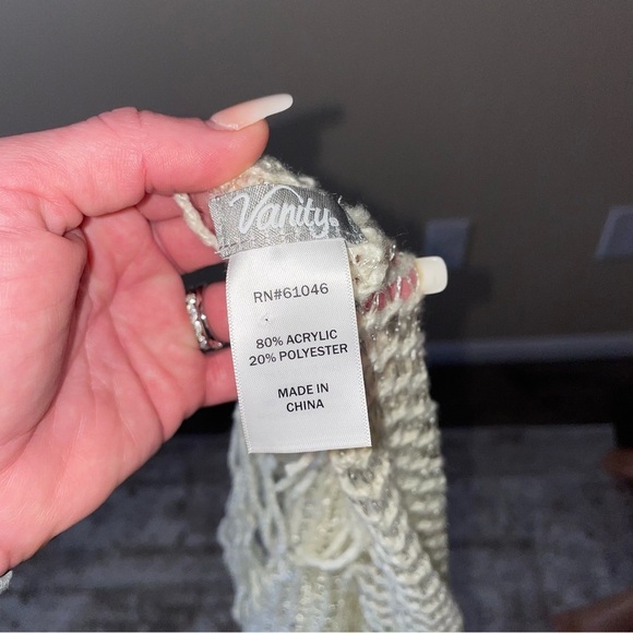 💋Bundle 4 items for $20. Add items💋 to a bundle3 - Picture 3 of 8